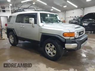 2007 Toyota FJ Cruiser with VIN JTEBU11F470035202, listed as a IAAI auction lot 41972066 with 241,021 mi miles. Bid and sale history available at carsss.com. Image 1.