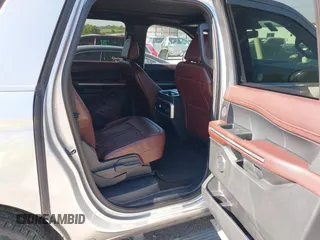 2023 Ford Expedition Max Limited z VIN 1FMJK2A81PEA48159, wystawiony jako IAAI lot #42725025 z przebiegiem 79 301 mil mil oraz . Historia ofert i sprzedaży dostępna na DreamBid. Obrazek 8.