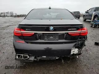 2018 BMW 7 Series M760i xDrive with VIN WBA7H6C58JG614544, listed as a Copart auction lot 70382702 with 0 mi miles. Bid and sale history available at carsss.com. Image 6.