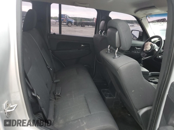 2011 Jeep Liberty Sport with VIN 1J4PN2GK4BW543087, listed as a Copart auction lot 59131595 with 127,989 mi miles and Salvage title. Bid and sale history available at DreamBid. Image 10.