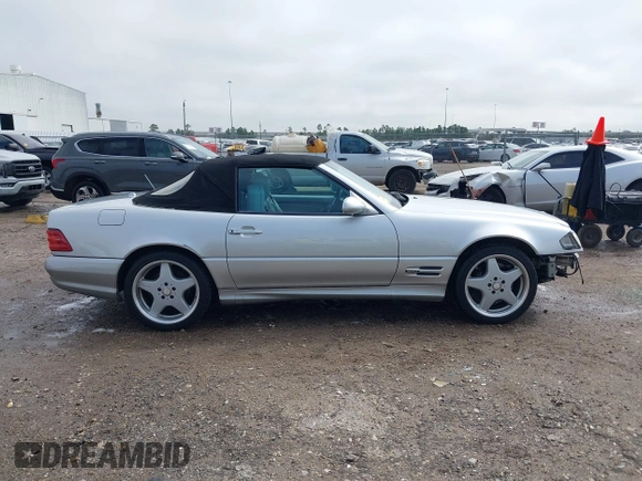 2000 Mercedes-Benz SL with VIN WDBFA68F0YF188738, listed as a IAAI auction lot 41652926 with 61,075 mi miles. Bid and sale history available at carsss.com. Image 14.