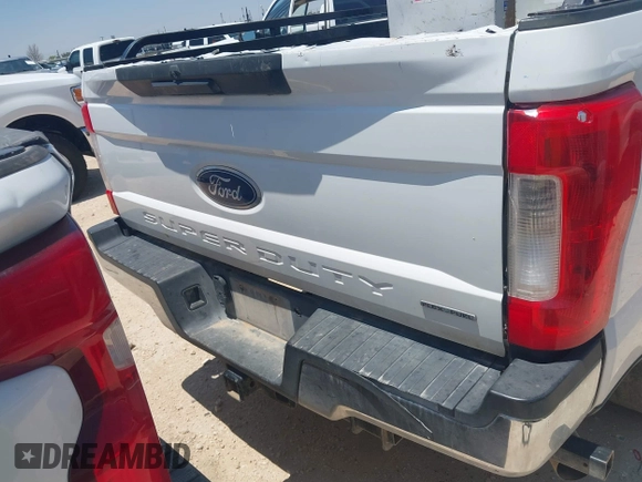 2019 Ford F-250 XL с VIN 1FT7W2B63KEF60966, выставлен на аукционе IAAI как лот 42731380 с пробегом 214 421 миль миль и . История ставок и продаж доступна на DreamBid. Изображение 15.