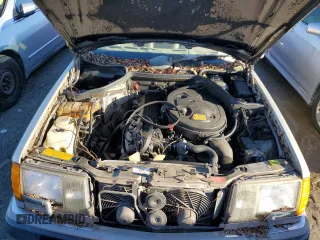 1991 Mercedes-Benz 300 E with VIN WDBEA30D4MB426614, listed as a Copart auction lot 86784864 with 95,640 mi miles and Clean Title. Bid and sale history available at carsss.com. Image 11.
