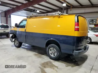2013 GMC Savana Cargo Van with VIN 1GTZ7TBG2D1118954, listed as a Copart auction lot 73755124 with 117,410 mi miles and Salvage Title. Bid and sale history available at carsss.com. Image 2.