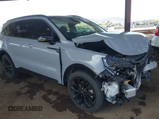 2022 Kia Sorento SX z VIN 5XYRK4LFXNG114257, wystawiony jako IAAI lot #42119534 z przebiegiem 73 811 mil mil oraz . Historia ofert i sprzedaży dostępna na DreamBid. Obrazek 1.