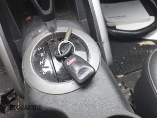 2013 Hyundai Veloster w/Black Int с VIN KMHTC6AD5DU166601, выставлен на аукционе IAAI как лот 42182995 с пробегом 143 106 миль миль и . История ставок и продаж доступна на DreamBid. Изображение 11.