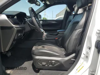 2023 Jeep Grand Cherokee Laredo z VIN 1C4RJGAGXPC552901, wystawiony jako Copart lot #60107115 z przebiegiem 44 231 mil mil oraz Szkoda całkowita • Salvage title. Historia ofert i sprzedaży dostępna na DreamBid. Obrazek 7.