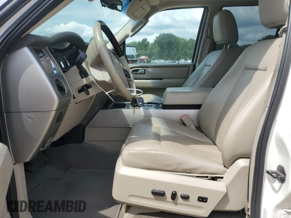 2014 Ford Expedition Limited с VIN 1FMJU1K57EEF06468, выставлен на аукционе Copart как лот 81625914 с пробегом 130 914 миль миль и Списание • Salvage title. История ставок и продаж доступна на DreamBid. Изображение 7.