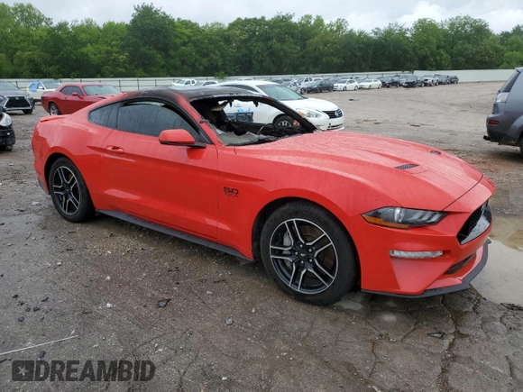 2018 Ford Mustang GT z VIN 1FA6P8CF6J5128497, wystawiony jako Copart lot #55982685 z przebiegiem Nie podano mil oraz Szkoda całkowita • Salvage title. Historia ofert i sprzedaży dostępna na DreamBid. Obrazek 4.