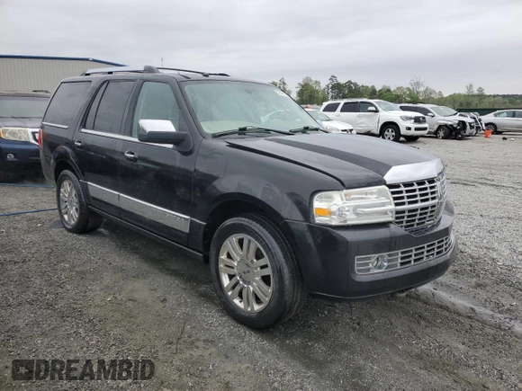 2011 Lincoln Navigator with VIN 5LMJJ2J5XBEJ04548, listed as a Copart auction lot 52440525 with 266,999 mi miles and Salvage title. Bid and sale history available at DreamBid. Image 4.
