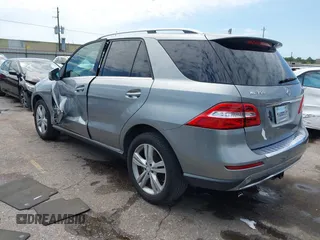 2013 Mercedes-Benz M 350 with VIN 4JGDA5HB9DA242959, listed as a IAAI auction lot 42447266 with 90,782 mi miles and . Bid and sale history available at DreamBid. Image 3.