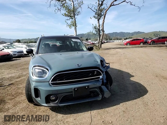 2024 MINI Countryman Cooper S z VIN WMZ53BR0XR3R62734, wystawiony jako Copart lot #49986095 z przebiegiem 11 062 mil mil oraz Szkoda całkowita • Salvage title. Historia ofert i sprzedaży dostępna na DreamBid. Obrazek 12.
