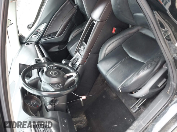 2018 Mazda 3 Touring z VIN 3MZBN1V36JM202498, wystawiony jako IAAI lot #42380709 z przebiegiem 108 930 mil mil oraz . Historia ofert i sprzedaży dostępna na DreamBid. Obrazek 5.