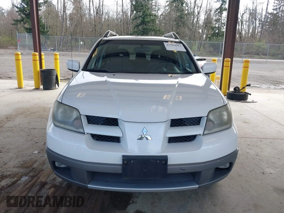2003 Mitsubishi Outlander XLS with VIN JA4LZ41G33U092413, listed as a IAAI auction lot 41904961 with 178,691 mi miles. Bid and sale history available at carsss.com. Image 12.