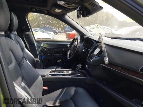 2016 Volvo XC90 T6 Momentum with VIN YV4A22PKXG1041156, listed as a IAAI auction lot 42208817 with 134,343 mi miles and . Bid and sale history available at DreamBid. Image 5.