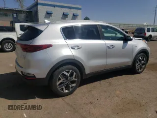 2020 Kia Sportage EX z VIN KNDPNCAC7L7705139, wystawiony jako Copart lot #52307635 z przebiegiem 125 755 mil mil oraz Szkoda całkowita • Salvage title. Historia ofert i sprzedaży dostępna na DreamBid. Obrazek 3.