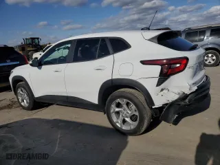 2025 Chevrolet Trax LS with VIN KL77LFEP6SC136145, listed as a Copart auction lot 47745675 with 5,987 mi miles and Salvage Title. Bid and sale history available at carsss.com. Image 2.