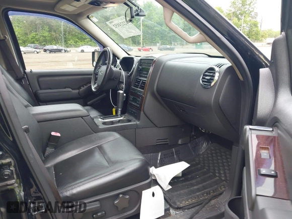 2007 Ford Explorer Limited with VIN 1FMEU75E77UB67638, listed as a IAAI auction lot 42224852 with 139,101 mi miles and . Bid and sale history available at DreamBid. Image 5.