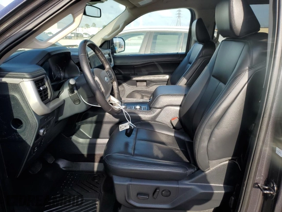 2022 Ford Expedition Max XLT with VIN 1FMJK1JT5NEA40819, listed as a Copart auction lot 51593835 with 14,896 mi miles and Salvage title. Bid and sale history available at DreamBid. Image 7.