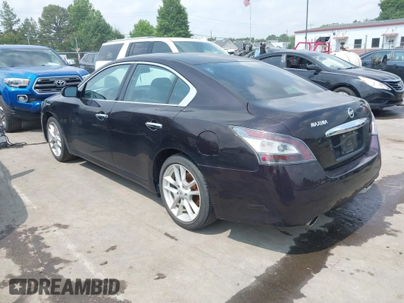 2014 Nissan Maxima SV z VIN 1N4AA5AP6EC454159, wystawiony jako IAAI lot #42429951 z przebiegiem 194 791 mil mil oraz . Historia ofert i sprzedaży dostępna na DreamBid. Obrazek 3.