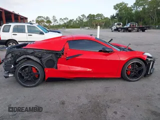 2024 Chevrolet Corvette 1LT z VIN 1G1YA3D41R5110403, wystawiony jako IAAI lot #42220123 z przebiegiem 19 839 mil mil oraz . Historia ofert i sprzedaży dostępna na DreamBid. Obrazek 14.