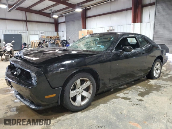 2014 Dodge Challenger R/T z VIN 2C3CDYBT1EH195041, wystawiony jako Copart lot #52693425 z przebiegiem 75 600 mil mil oraz Szkoda całkowita • Salvage title. Historia ofert i sprzedaży dostępna na DreamBid. Obrazek 1.