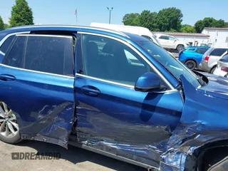 2019 BMW X3 xDrive30i z VIN 5UXTR9C59KLR05142, wystawiony jako IAAI lot #42223866 z przebiegiem 44 534 mil mil oraz . Historia ofert i sprzedaży dostępna na DreamBid. Obrazek 13.
