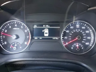 2024 Kia Forte LXS z VIN 3KPF24AD9RE819395, wystawiony jako IAAI lot #42182642 z przebiegiem 14 778 mil mil oraz . Historia ofert i sprzedaży dostępna na DreamBid. Obrazek 7.