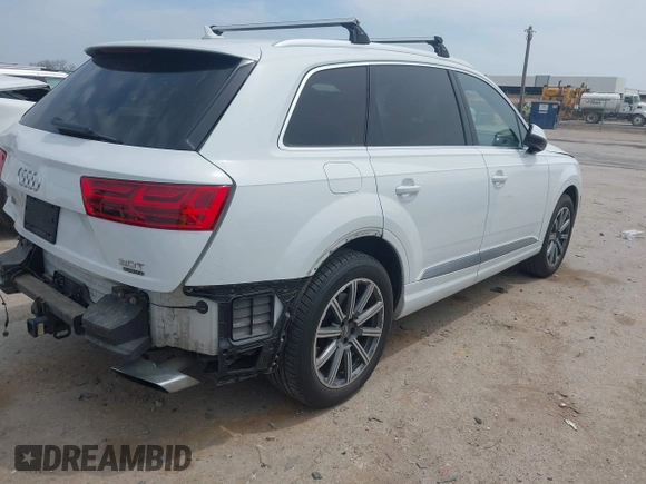2017 Audi Q7 Premium Plus z VIN WA1LAAF77HD031992, wystawiony jako IAAI lot #42058343 z przebiegiem 99 827 mil mil oraz . Historia ofert i sprzedaży dostępna na DreamBid. Obrazek 4.