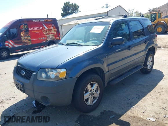 2005 Ford Escape XLS Value с VIN 1FMYU02Z55KA35384, выставлен на аукционе IAAI как лот 42244822 с пробегом 179 529 миль миль и . История ставок и продаж доступна на DreamBid. Изображение 2.