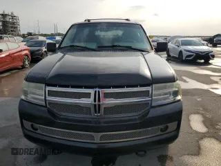 2010 Lincoln Navigator z VIN 5LMJJ2H55AEJ00251, wystawiony jako Copart lot #57024045 z przebiegiem 225 918 mil mil oraz Czysty tytuł • Clean title. Historia ofert i sprzedaży dostępna na DreamBid. Obrazek 5.