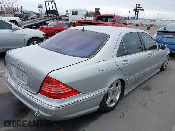 2003 Mercedes-Benz S-Class 4.3L with VIN WDBNG70J03A362023, listed as a IAAI auction lot 42110141 with 94,052 mi miles. Bid and sale history available at carsss.com. Image 4.