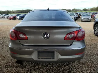 2010 Volkswagen CC Luxury z VIN WVWHP7AN9AE535737, wystawiony jako Copart lot #77401854 z przebiegiem 160 921 mil mil oraz Szkoda całkowita • Salvage title. Historia ofert i sprzedaży dostępna na DreamBid. Obrazek 6.