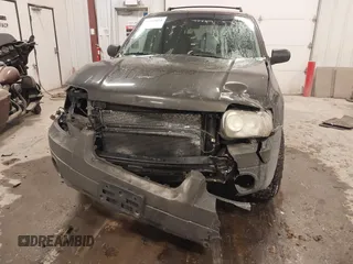 2006 Ford Escape XLT with VIN 1FMYU03Z46KD45641, listed as a IAAI auction lot 41395071 with 120,052 mi miles. Bid and sale history available at carsss.com. Image 6.