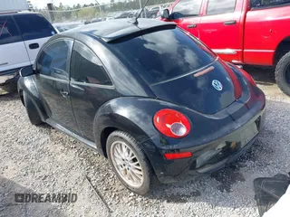 2009 Volkswagen New Beetle Coupe S with VIN 3VWRW31C19M500675, listed as a IAAI auction lot 40712963 with 177,014 mi miles. Bid and sale history available at carsss.com. Image 3.