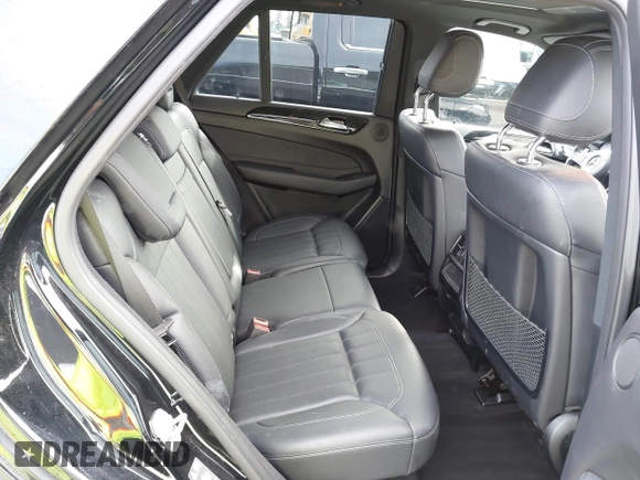 2016 Mercedes-Benz GLE 350 with VIN 4JGDA5JB5GA801020, listed as a IAAI auction lot 40442864 with 61,636 mi miles and . Bid and sale history available at DreamBid. Image 8.