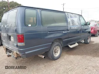 1997 Ford Econoline Wagon XL z VIN 1FBJS31L4VHA09855, wystawiony jako IAAI lot #41535920 z przebiegiem 78 121 mil mil oraz . Historia ofert i sprzedaży dostępna na DreamBid. Obrazek 4.