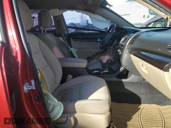 2011 Kia Sorento LX with VIN 5XYKT4A23BG083170, listed as a Copart auction lot 44456045 with 197,621 mi miles and Clean Title. Bid and sale history available at carsss.com. Image 7.
