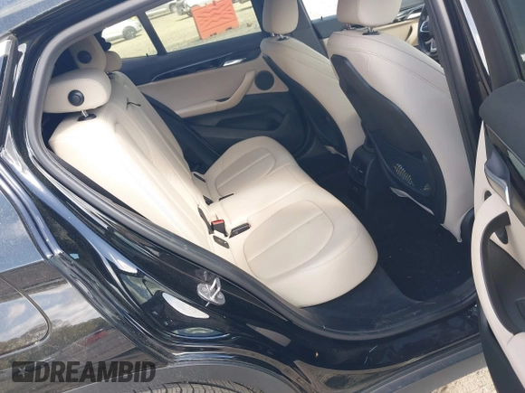 2022 BMW X2 sDrive28i z VIN WBXYH9C00N5U57853, wystawiony jako IAAI lot #41958326 z przebiegiem 49 518 mil mil oraz . Historia ofert i sprzedaży dostępna na DreamBid. Obrazek 8.