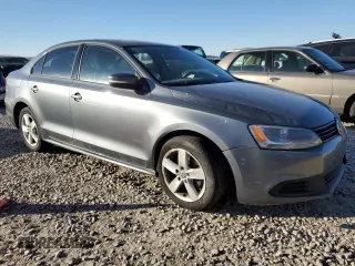 2012 Volkswagen Jetta Sedan TDI with VIN 3VW3L7AJ3CM466573, listed as a Copart auction lot 42820135 with 100,074 mi miles and Salvage Title. Bid and sale history available at carsss.com. Image 4.