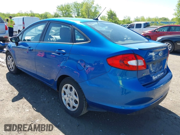 2011 Ford Fiesta SE z VIN 3FADP4BJXBM175601, wystawiony jako IAAI lot #42282031 z przebiegiem 157 658 mil mil oraz . Historia ofert i sprzedaży dostępna na DreamBid. Obrazek 3.