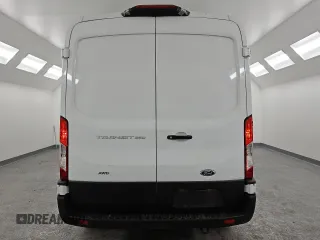 2023 Ford Transit Cargo with VIN 1FTBR2C88PKB34880, listed as a Copart auction lot 43930185 with 31,087 mi miles and Clean title. Bid and sale history available at DreamBid. Image 6.