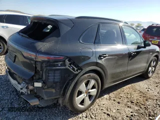 2020 Porsche Cayenne E-Hybrid with VIN WP1AE2AYXLDA22153, listed as a Copart auction lot 53976875 with 99,130 mi miles and Salvage title. Bid and sale history available at DreamBid. Image 3.