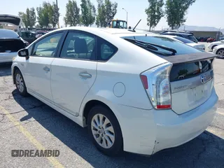 2013 Toyota Prius with VIN JTDKN3DPXD3035457, listed as a IAAI auction lot 42192621 with 153,685 mi miles and . Bid and sale history available at DreamBid. Image 3.