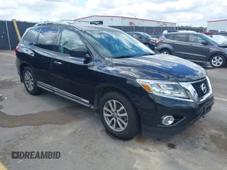 2016 Nissan Pathfinder Platinum with VIN 5N1AR2MM8GC663596, listed as a IAAI auction lot 42133436 with 164,133 mi miles and . Bid and sale history available at DreamBid. Image 1.