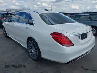 2015 Mercedes-Benz S 550 z VIN WDDUG8CB9FA171282, wystawiony jako IAAI lot #42096577 z przebiegiem 90 912 mil mil oraz . Historia ofert i sprzedaży dostępna na DreamBid. Obrazek 3.