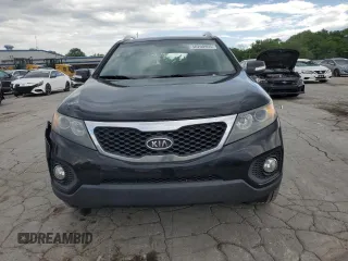 2012 Kia Sorento EX z VIN 5XYKU4A26CG252144, wystawiony jako Copart lot #56290995 z przebiegiem 220 802 mil mil oraz Szkoda całkowita • Salvage title. Historia ofert i sprzedaży dostępna na DreamBid. Obrazek 5.