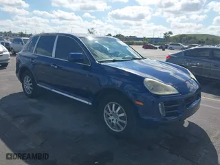 2008 Porsche Cayenne with VIN WP1AA29P88LA20289, listed as a IAAI auction lot 41507565 with 142,981 mi miles. Bid and sale history available at carsss.com. Image 1.
