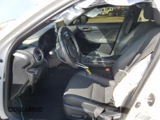 2021 Lexus IS 300 z VIN JTHCA1D29M5115814, wystawiony jako Copart lot #49497155 z przebiegiem 40 852 mil mil oraz Szkoda całkowita • Salvage title. Historia ofert i sprzedaży dostępna na DreamBid. Obrazek 7.