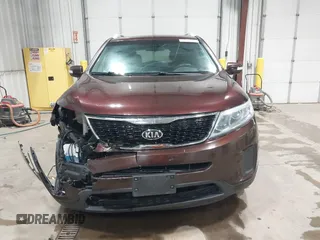 2015 Kia Sorento LX with VIN 5XYKTDA70FG646886, listed as a IAAI auction lot 42469491 with 214,232 mi miles and . Bid and sale history available at DreamBid. Image 12.